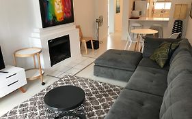 De Waterkant Piazza Apartments
